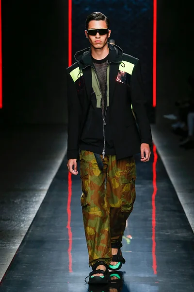 Look 20